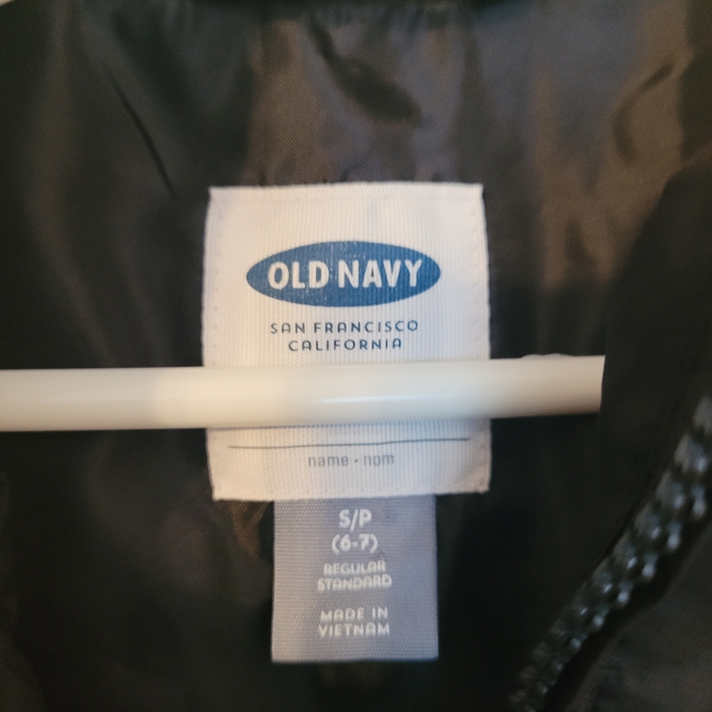 Old Navy Kids Black Puffer Vest Size S (6/7) - Picture 3 of 5